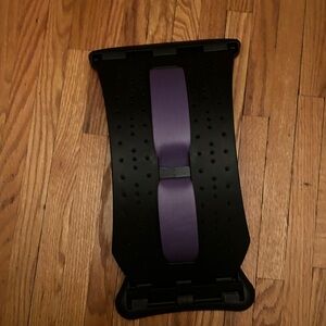 Very strong back stretcher with massage nodules and adjustable and cushion